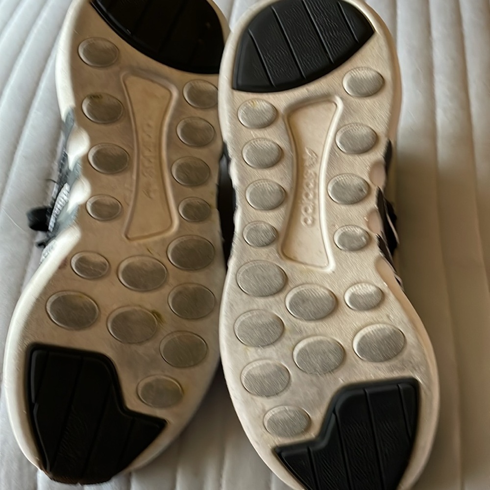 Adidas - Picture 2 of 5